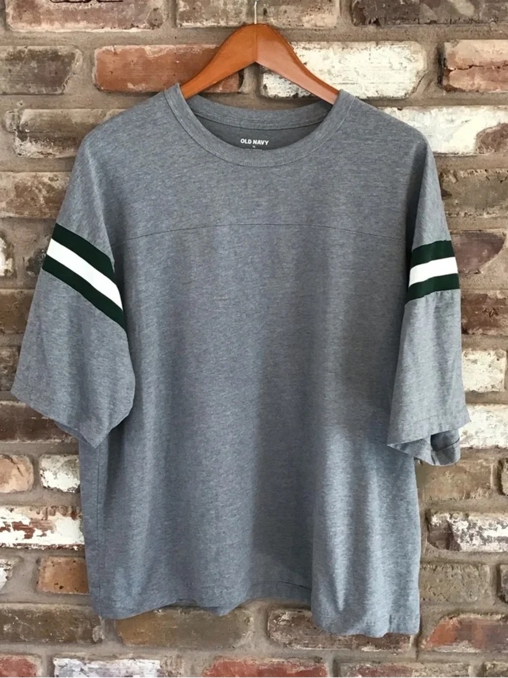 Old Navy Gray Short-Sleeve Cropped Tee with Dark Green and White Sleeve Stripes
